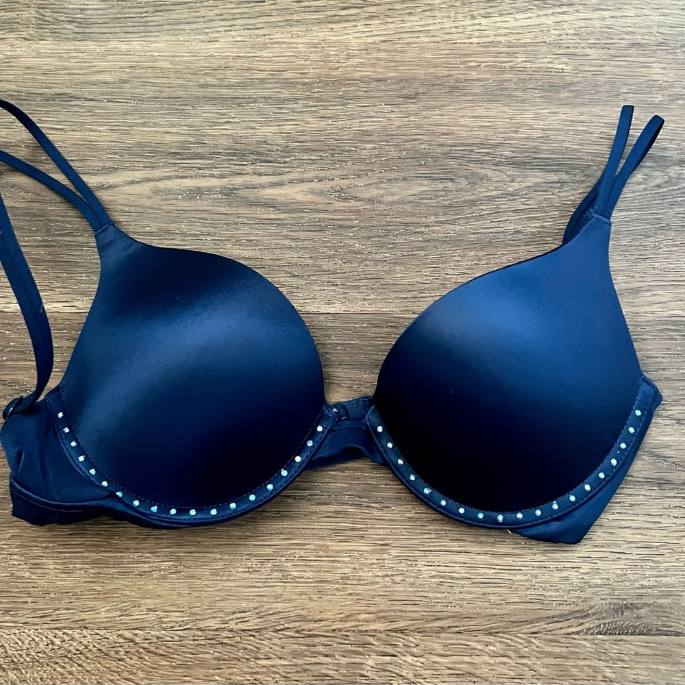 Victoria’s Secret 3 Bras
